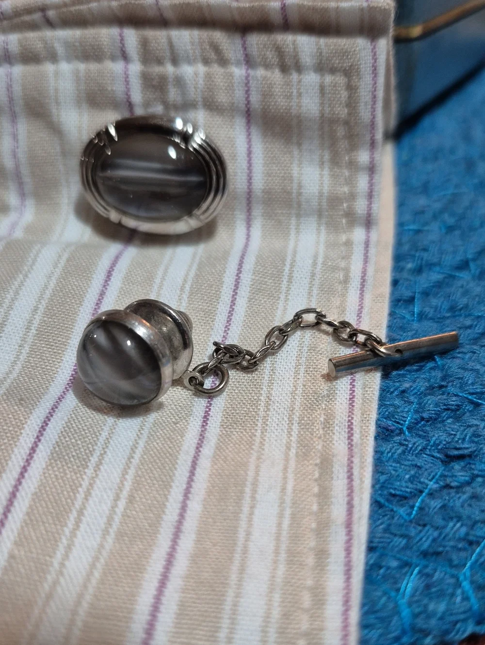 Vintage Mid-Century Modern men's jewelry set by Van Guard. Cuff Links /Tie Tack